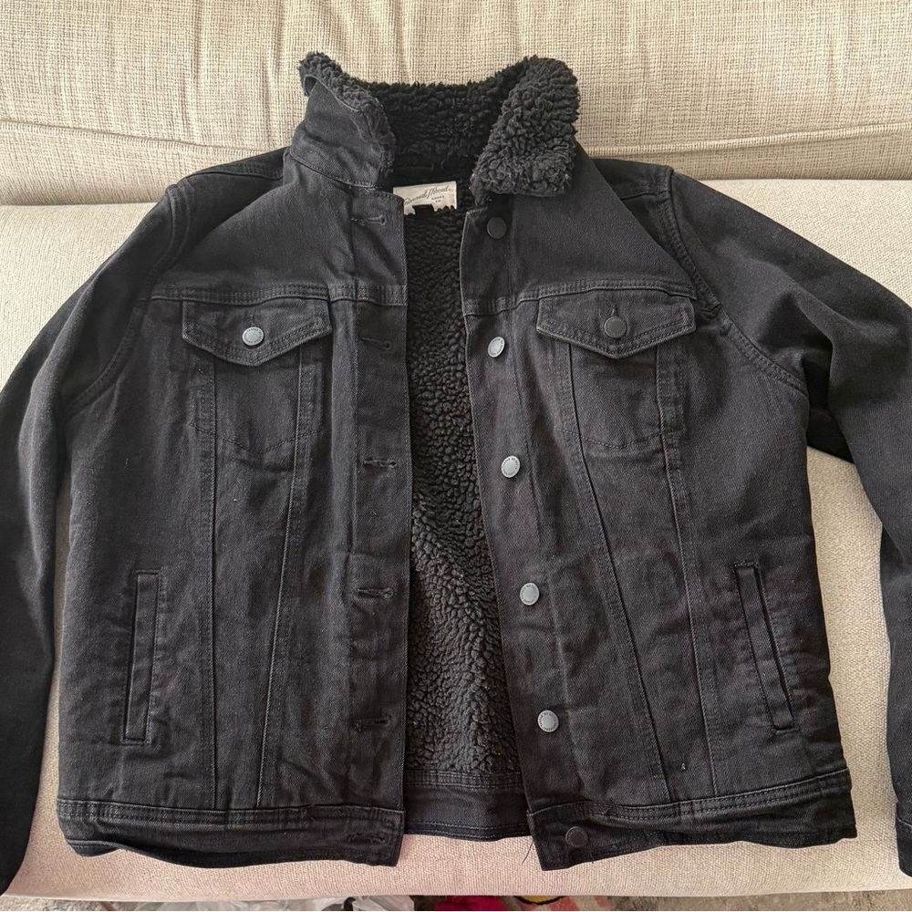 Universal Thread women's  Black Sherpa-Lined Jacket